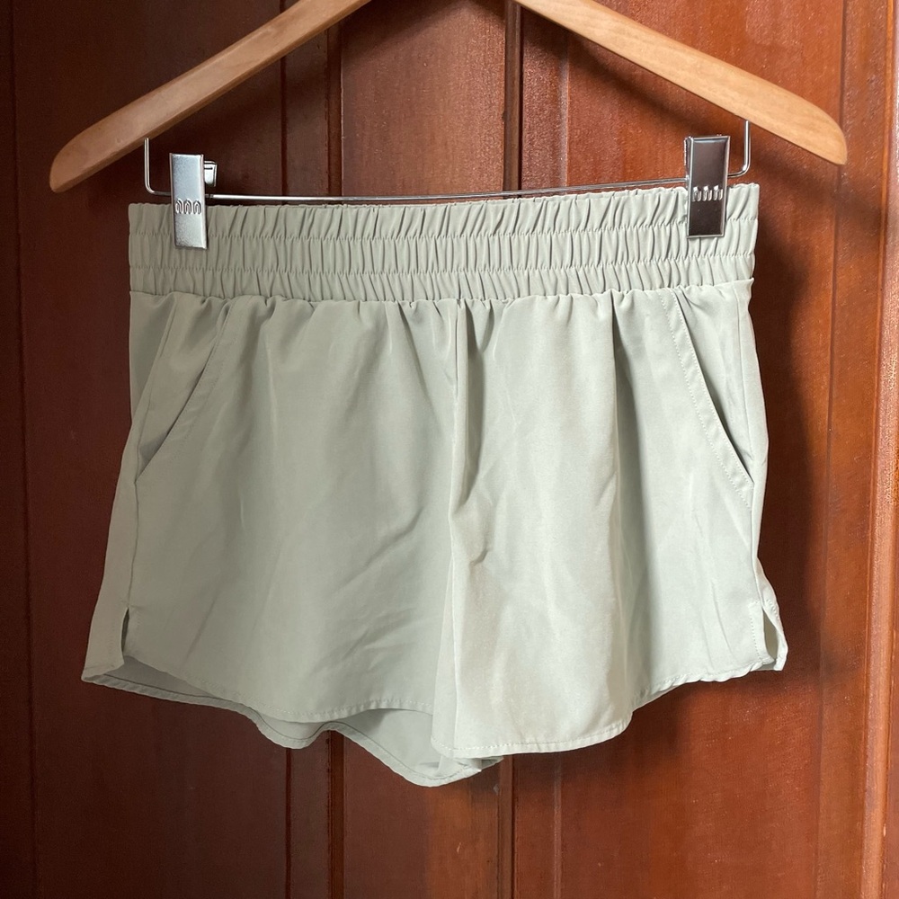 Hippie Rose women's medium thin green athletic shorts